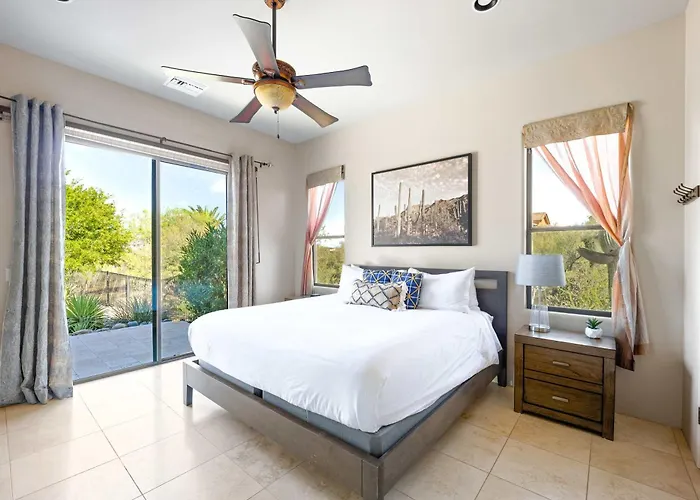 Villa Private Desert With Pool And Putting