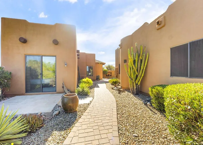 Private Desert With Pool And Putting Villa Scottsdale